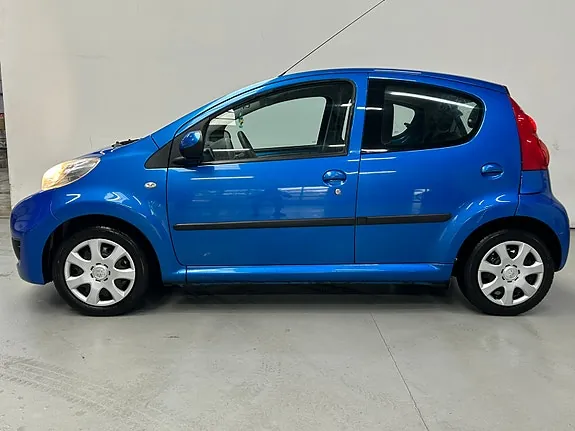 Peugeot 107 2011 photo 4