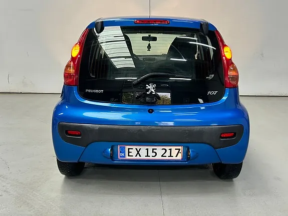 Peugeot 107 2011 photo 5