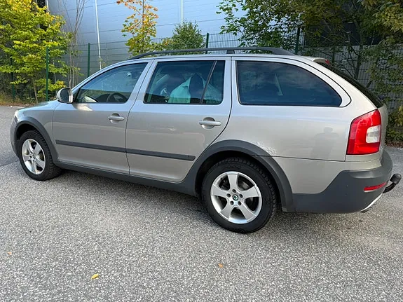 Skoda Octavia Scout 2010 photo 5