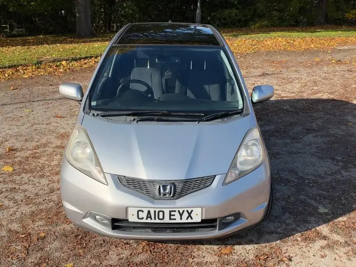 Honda Jazz 2010 photo 3