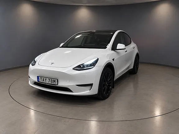 Tesla Model Y 2024 photo 2