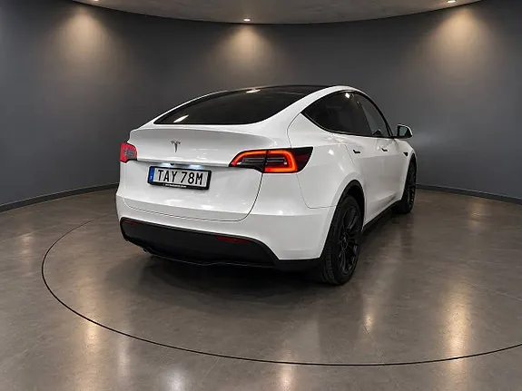 Tesla Model Y 2024 photo 3