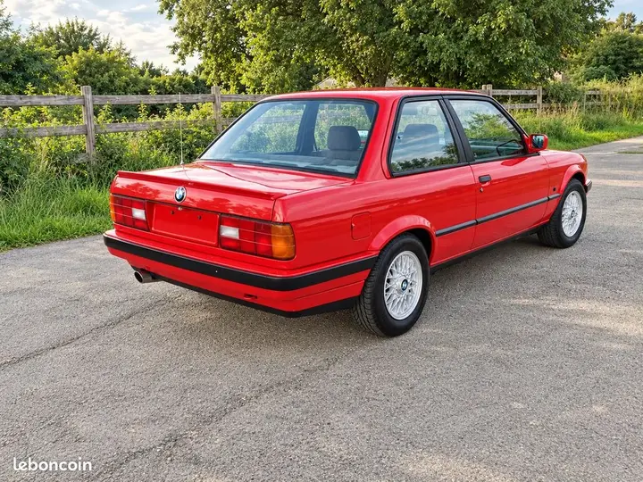 BMW 3 Series 1990 photo 3