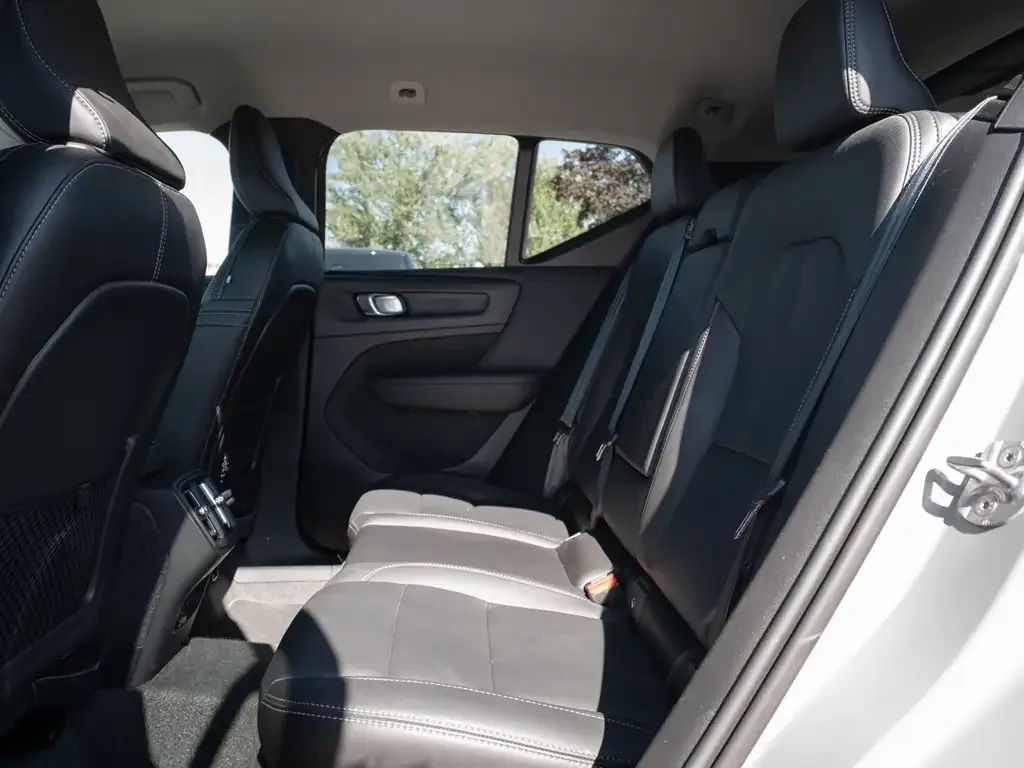 Volvo Xc40 2025 photo 5