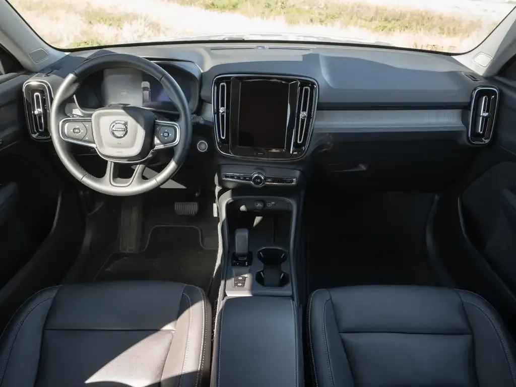 Volvo Xc40 2025 photo 4