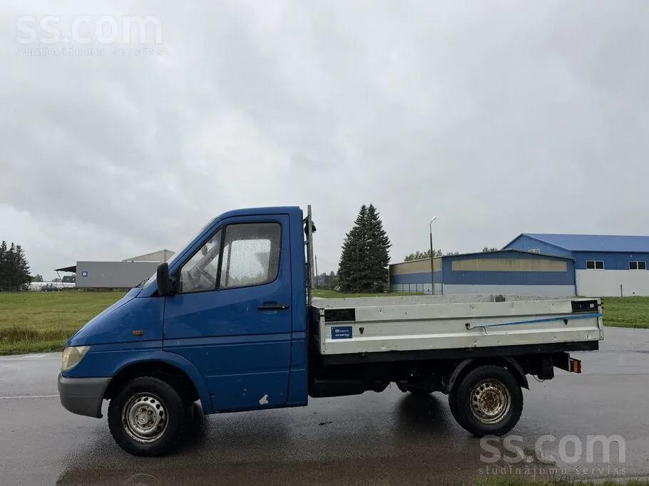 Mercedes-Benz Sprinter 2001 photo 2