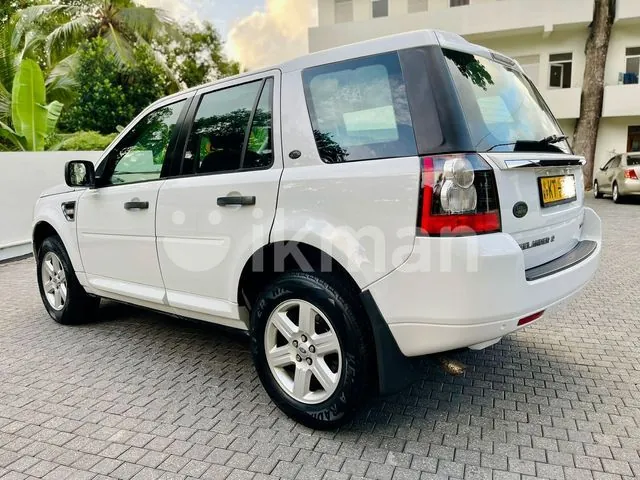 Land Rover Freelander 2012 photo 4