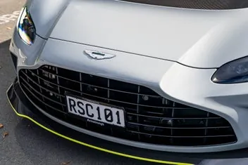 Aston Martin Vantage 2023 photo 5