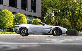 Aston Martin Vantage 2023 photo 3