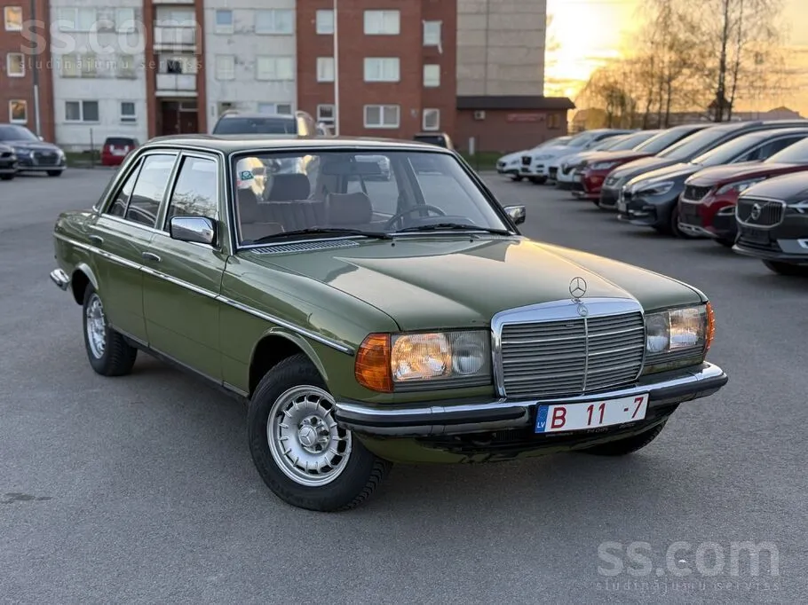 Mercedes-Benz E240