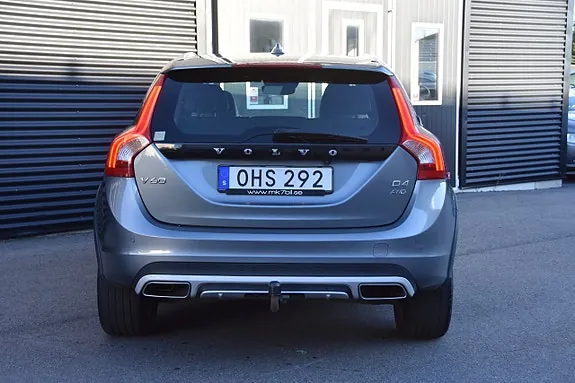 Volvo V60 Cross Country 2017 photo 5