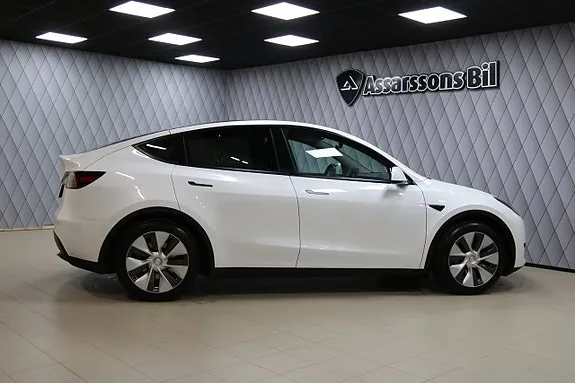 Tesla Model Y 2023 photo 4