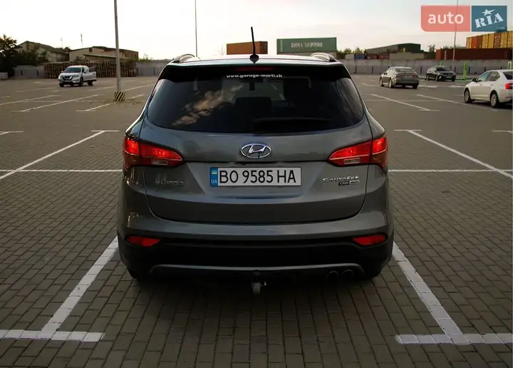 Hyundai Santa Fe 2012 photo 2