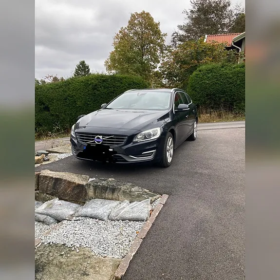 Volvo V60 2015 photo 2