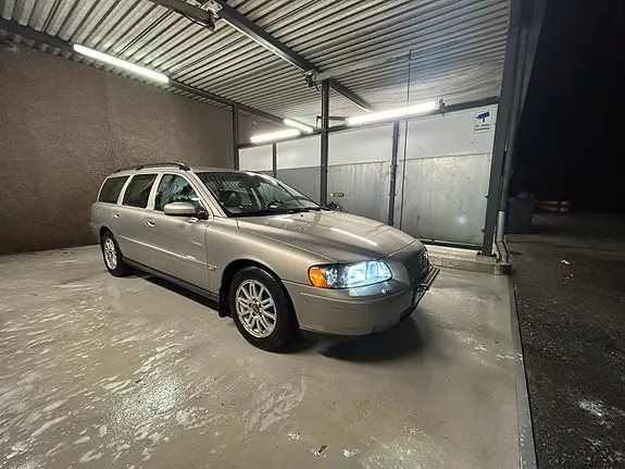 Volvo V70 2005 photo 2