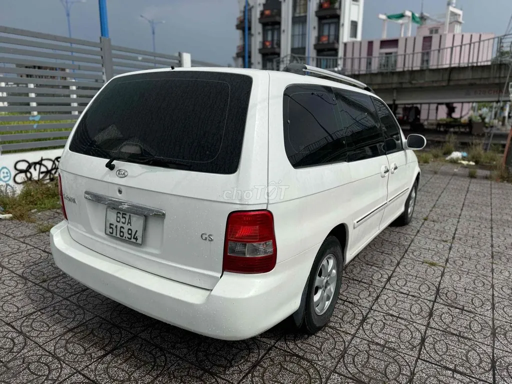 Kia Carnival 2009 photo 4