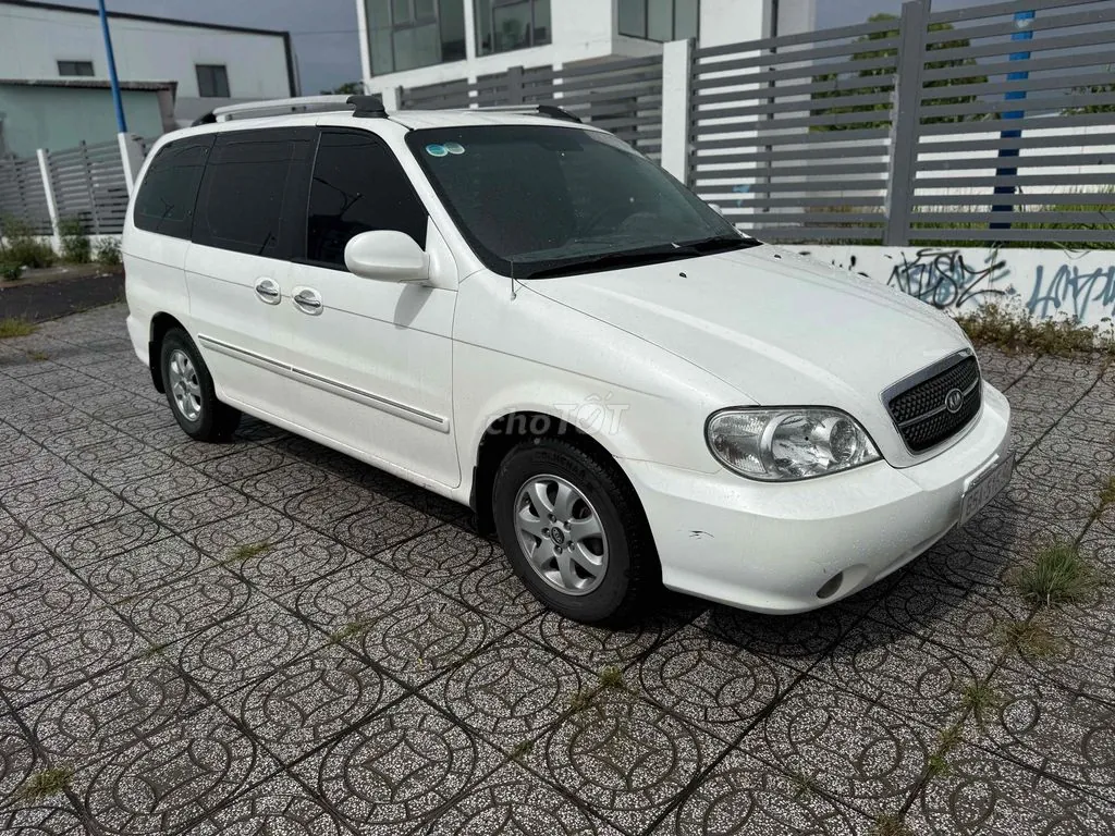 Kia Carnival 2009 photo 2