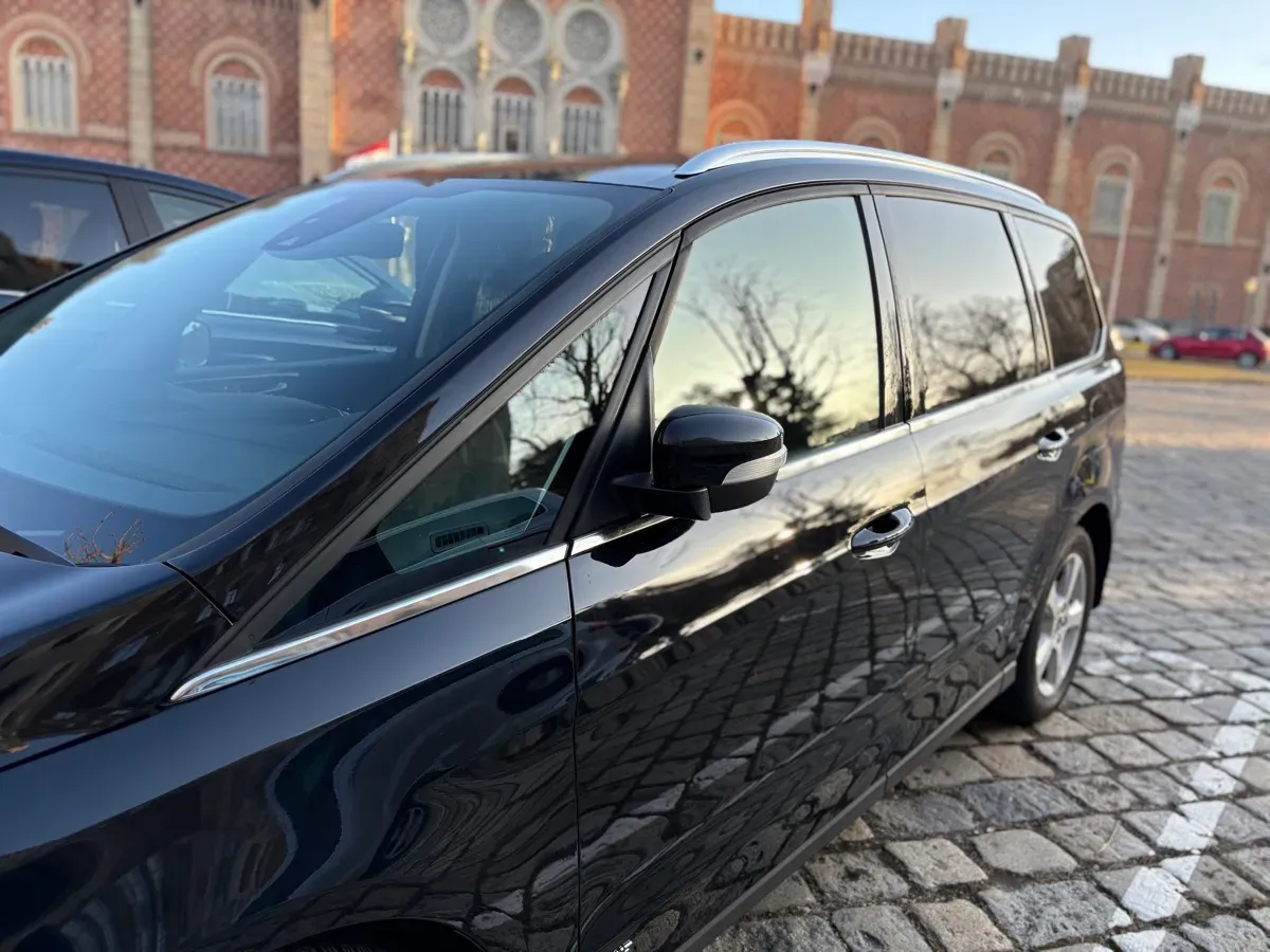 Ford Galaxy 2021 photo 2