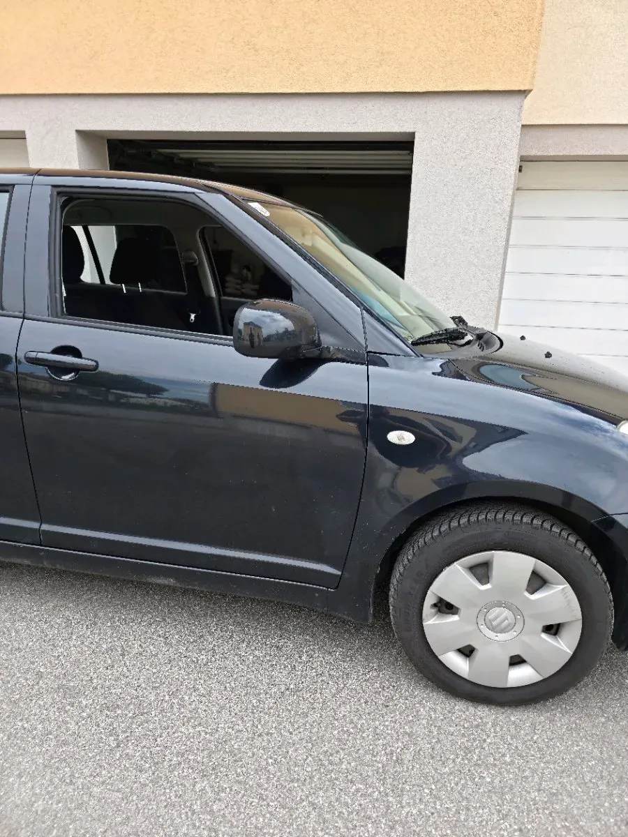 Suzuki Swift 2006 photo 3