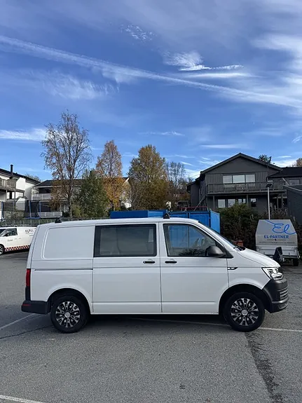 Volkswagen Transporter 2018 photo 4