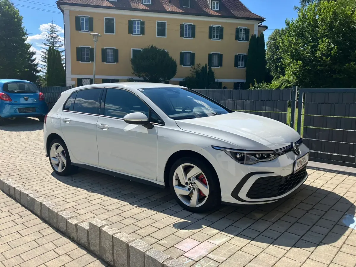 Volkswagen Golf 2020 photo 2