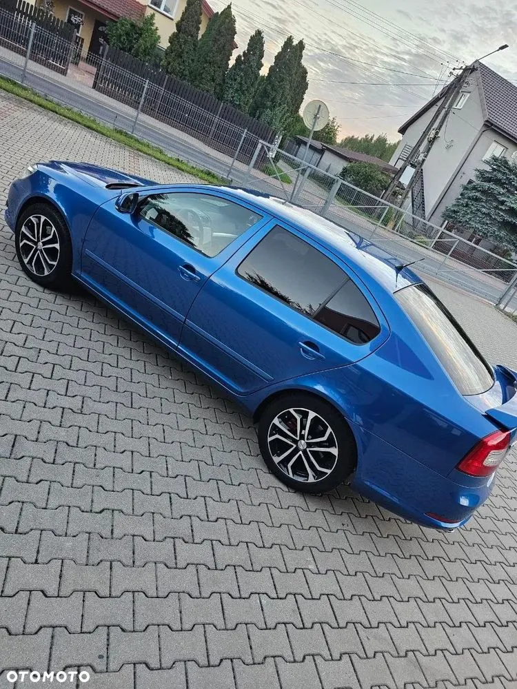 Skoda Octavia 2009 photo 2