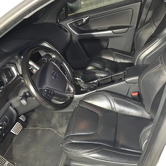 Volvo Xc60 2017 photo 4