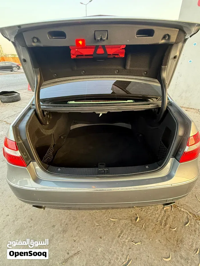 Mercedes-Benz E-Class 2011 photo 3