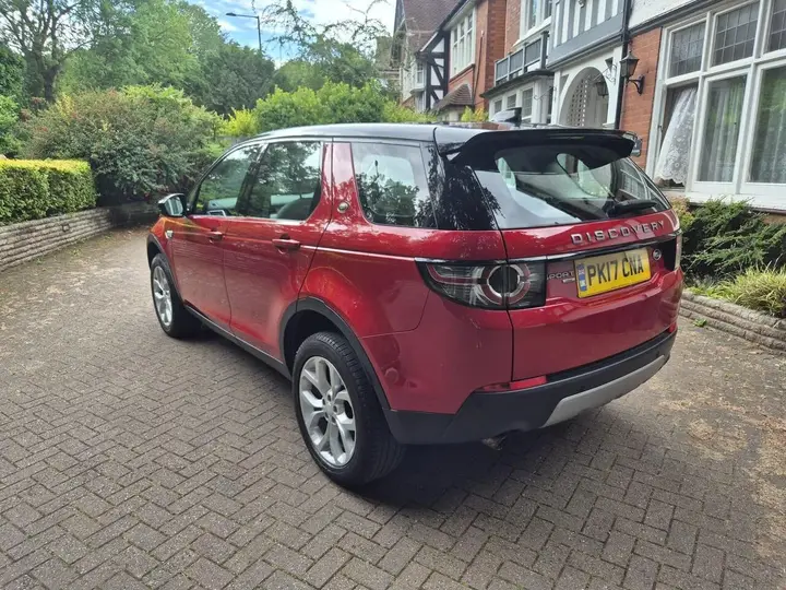 Land Rover Discovery Sport 2017 photo 3