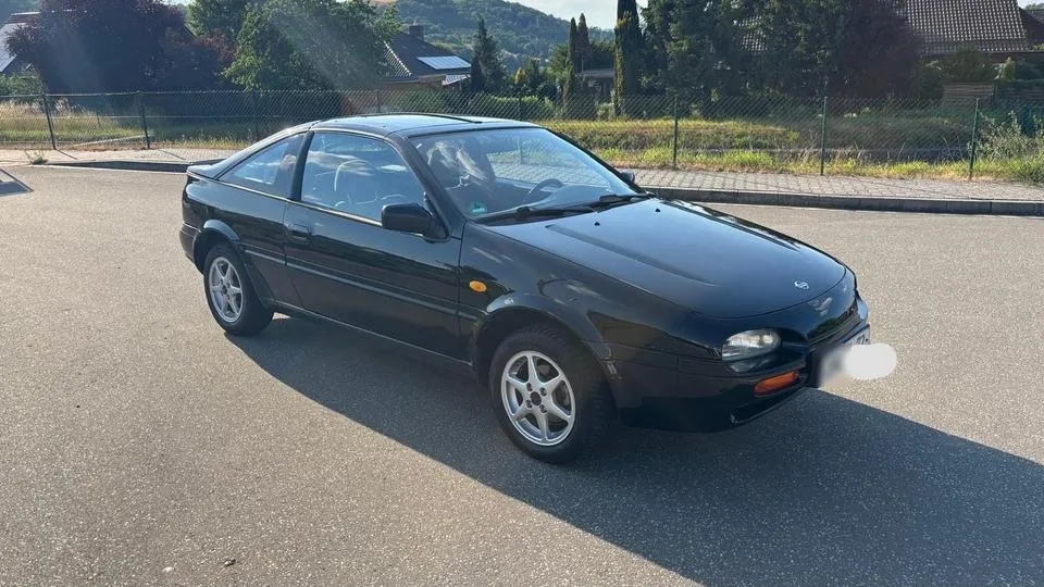 Nissan 100Nx