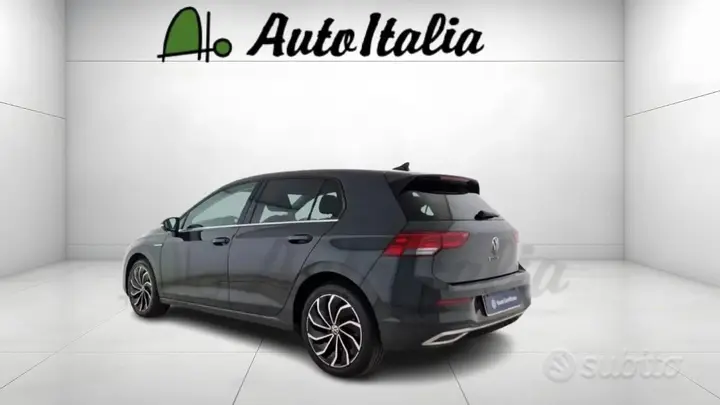 Volkswagen Golf 2022 photo 3