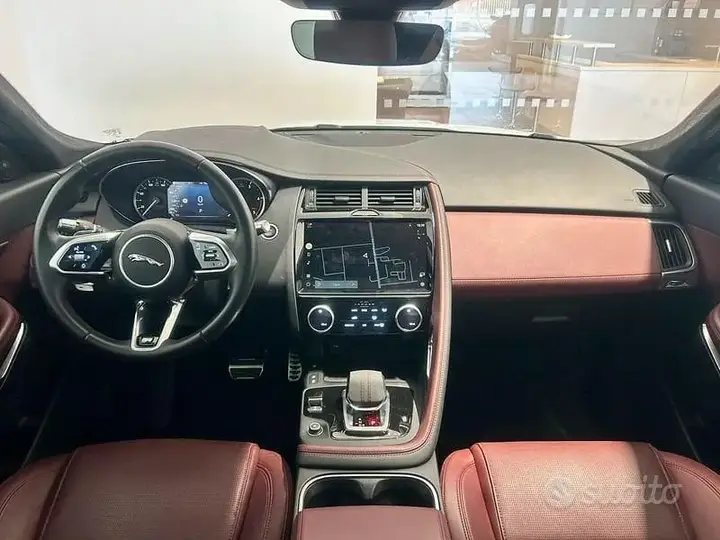 Jaguar E-Pace 2022 photo 4