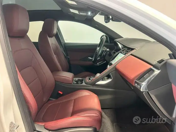 Jaguar E-Pace 2022 photo 3