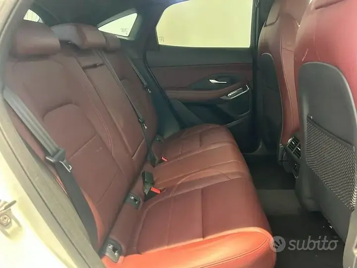 Jaguar E-Pace 2022 photo 5