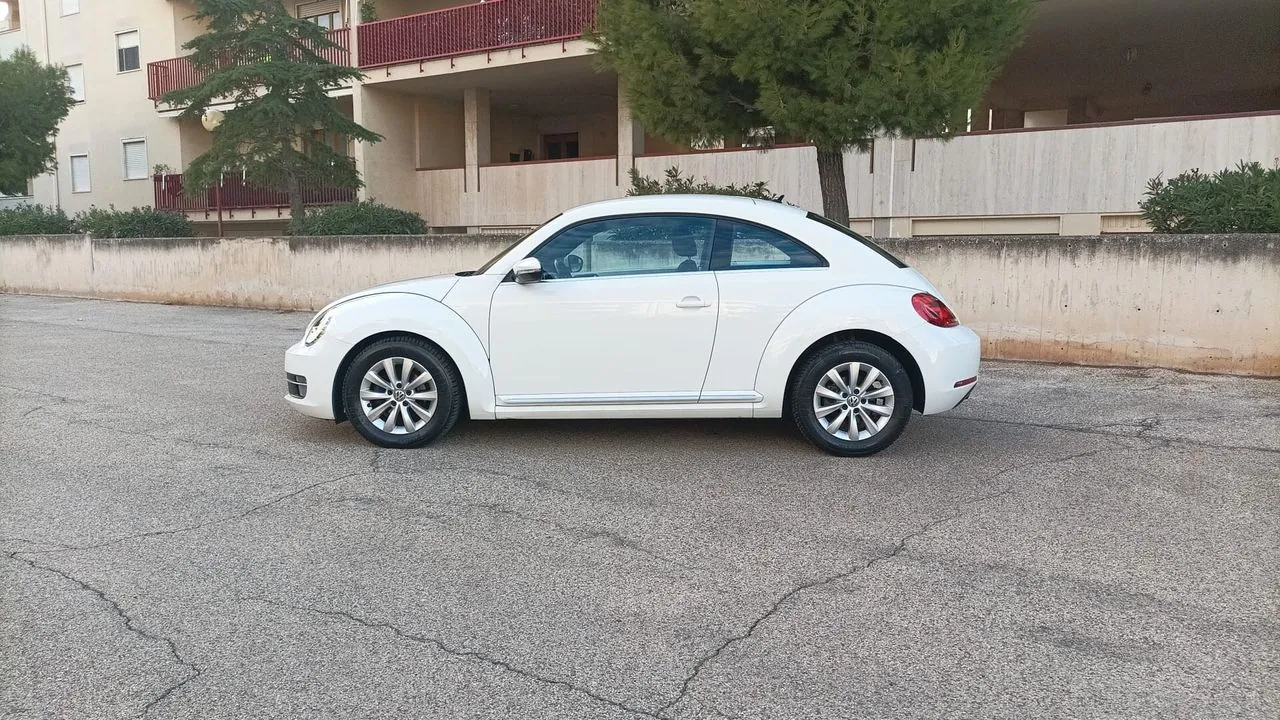 Volkswagen Maggiolino 2012 photo 5