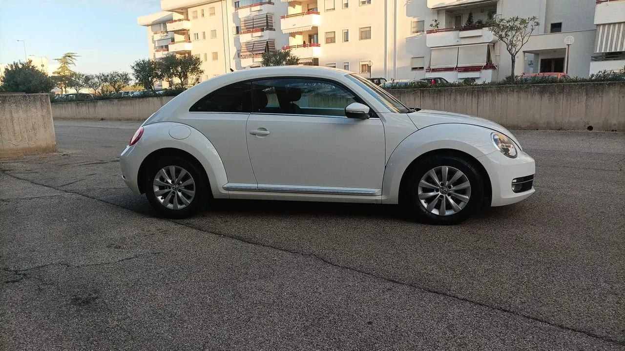 Volkswagen Maggiolino 2012 photo 3