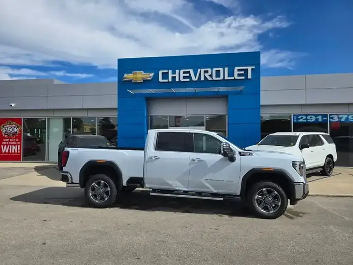 GMC Sierra 2500Hd 2026 photo 2