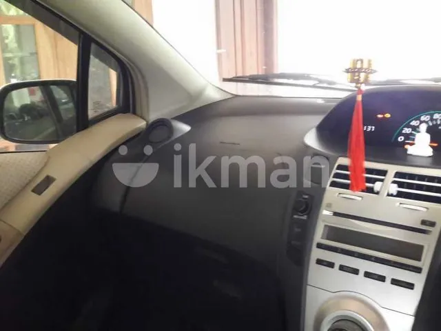 Toyota Vitz 2007 photo 5