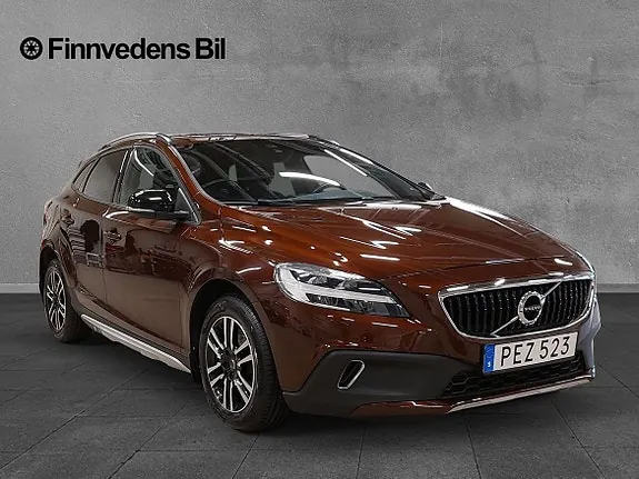 Volvo V40 Cross Country 2017 photo 2