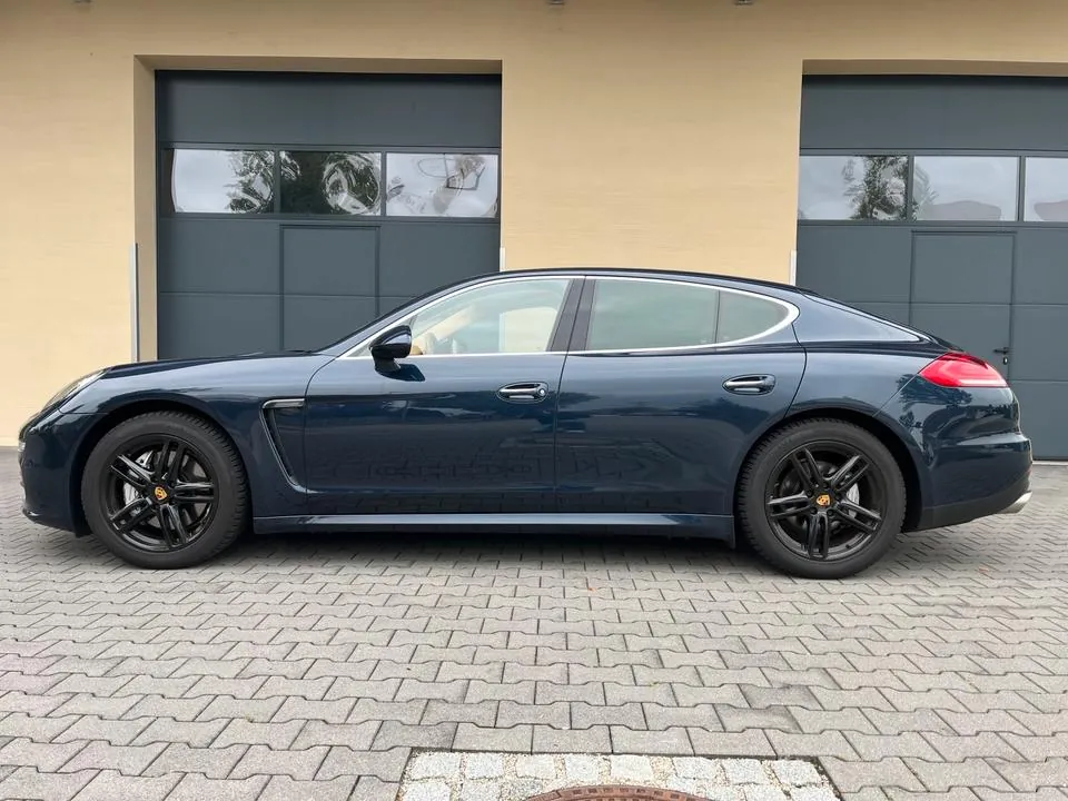 Porsche Panamera S