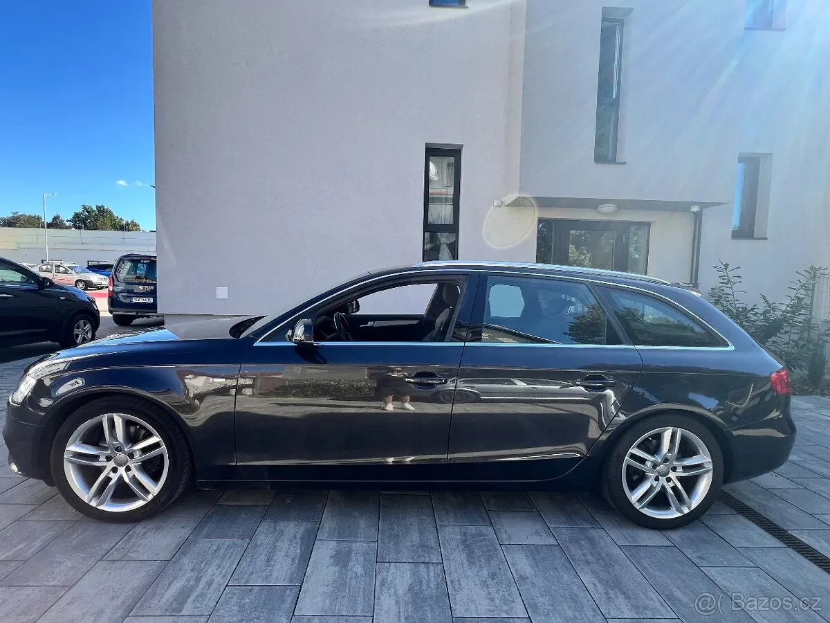 Audi A4 2013 photo 2