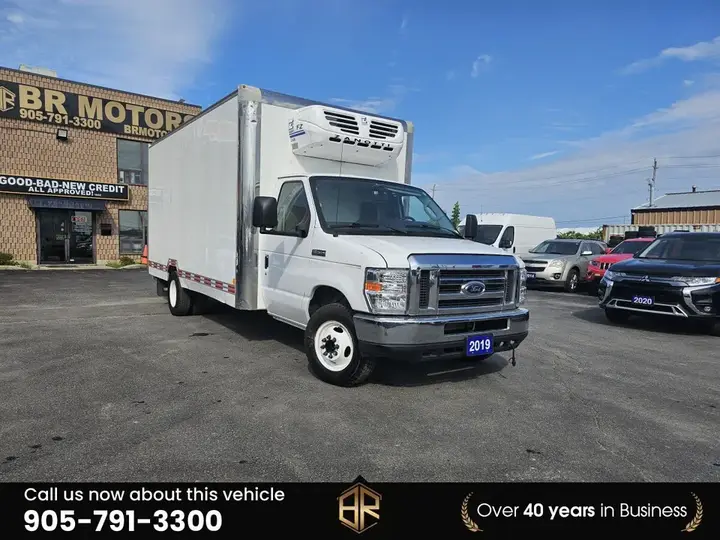 Ford E-450 2019 photo 2