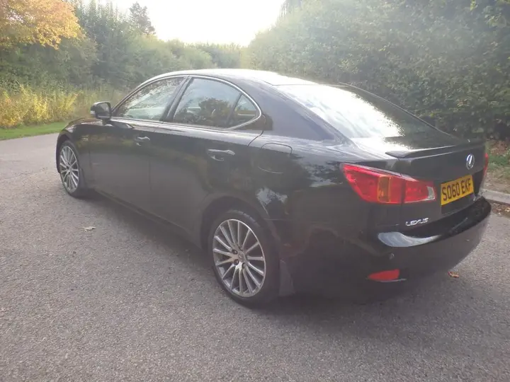 Lexus Is 2010 photo 5