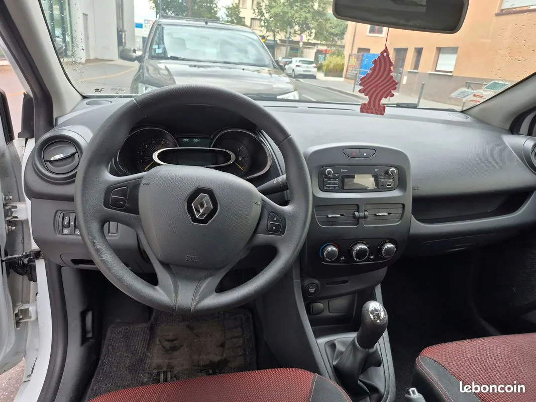 Renault Clio 2013 photo 3