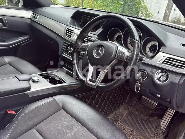 Mercedes-Benz E300 2013 photo 4