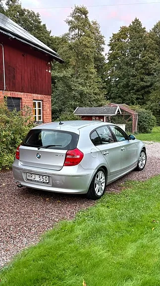 BMW 118D 2009 photo 2