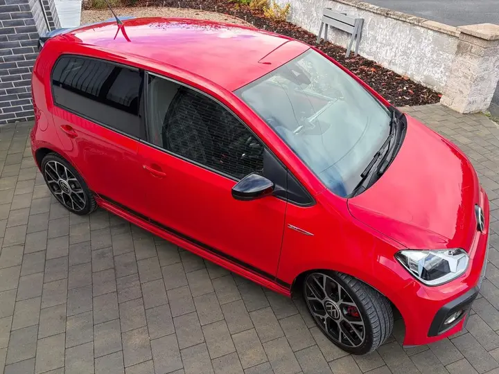 Volkswagen Up 2021 photo 2