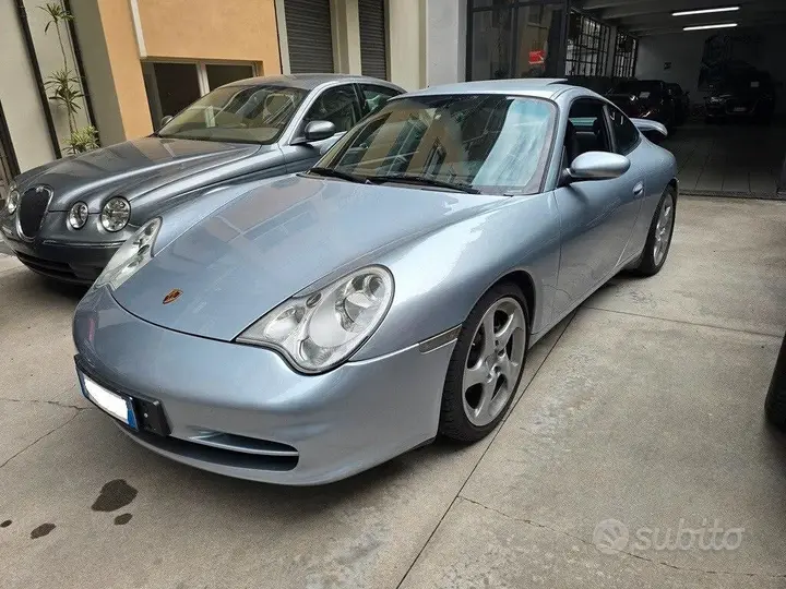 Porsche 911 Carrera 4 2003 photo 3