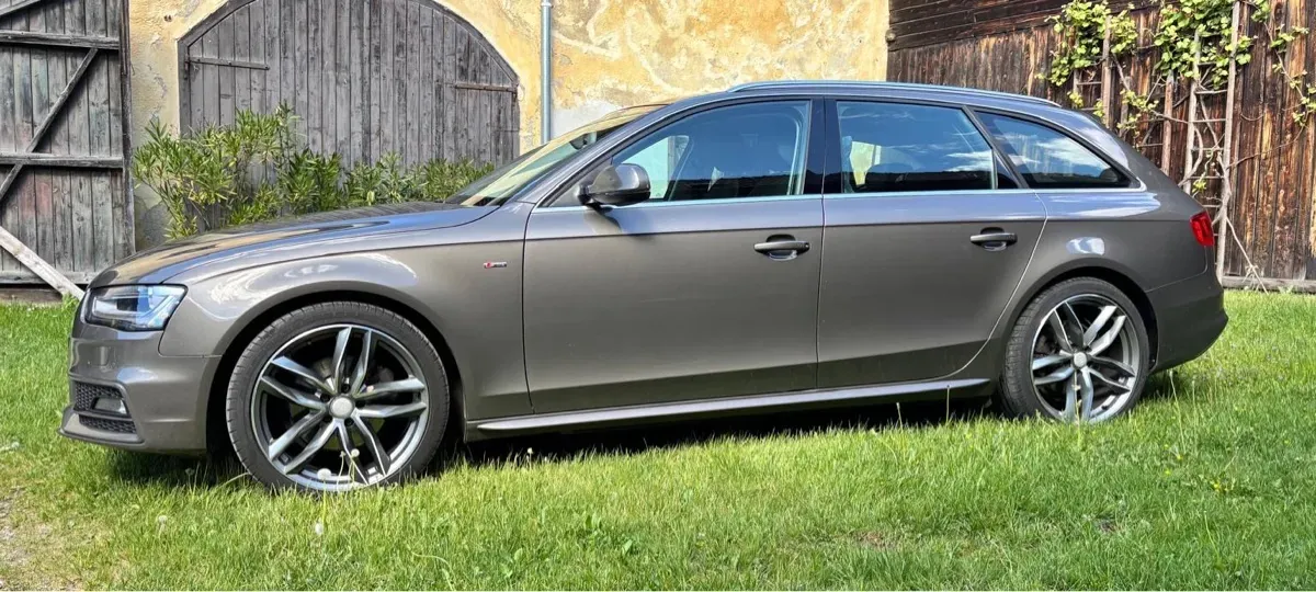 Audi A4 2015 photo 2