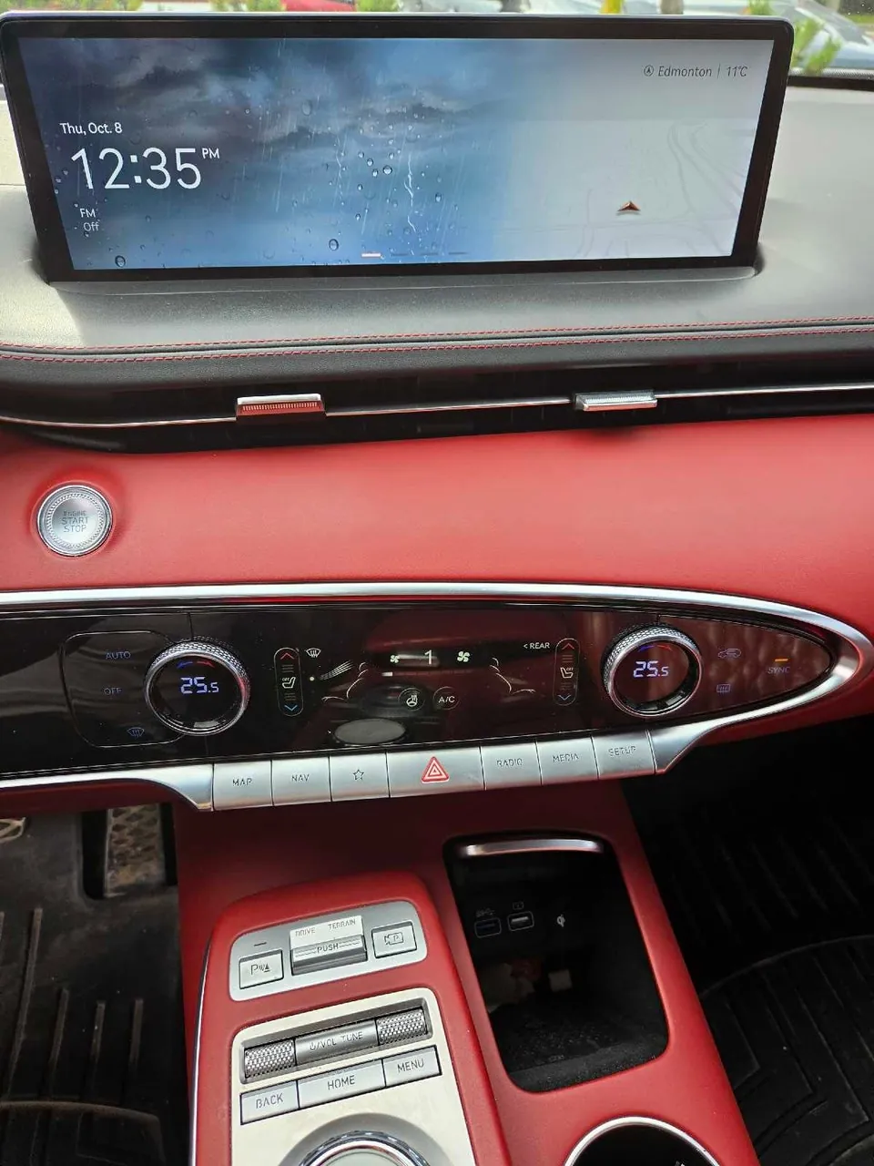 Genesis Gv70 2022 photo 5